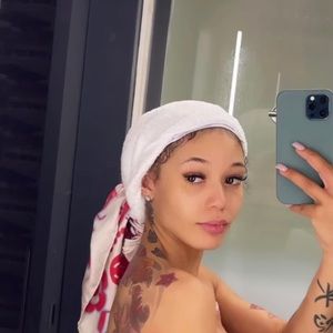 Meet your Posher, Ceejay